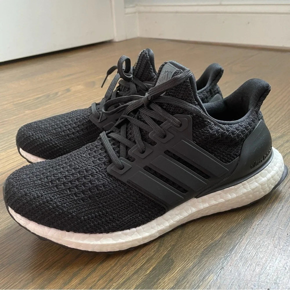 ADIDAS Ultra Boost DNA 4.0 in Core Black/Cloud White Men’s size 7 - Picture 3 of 12